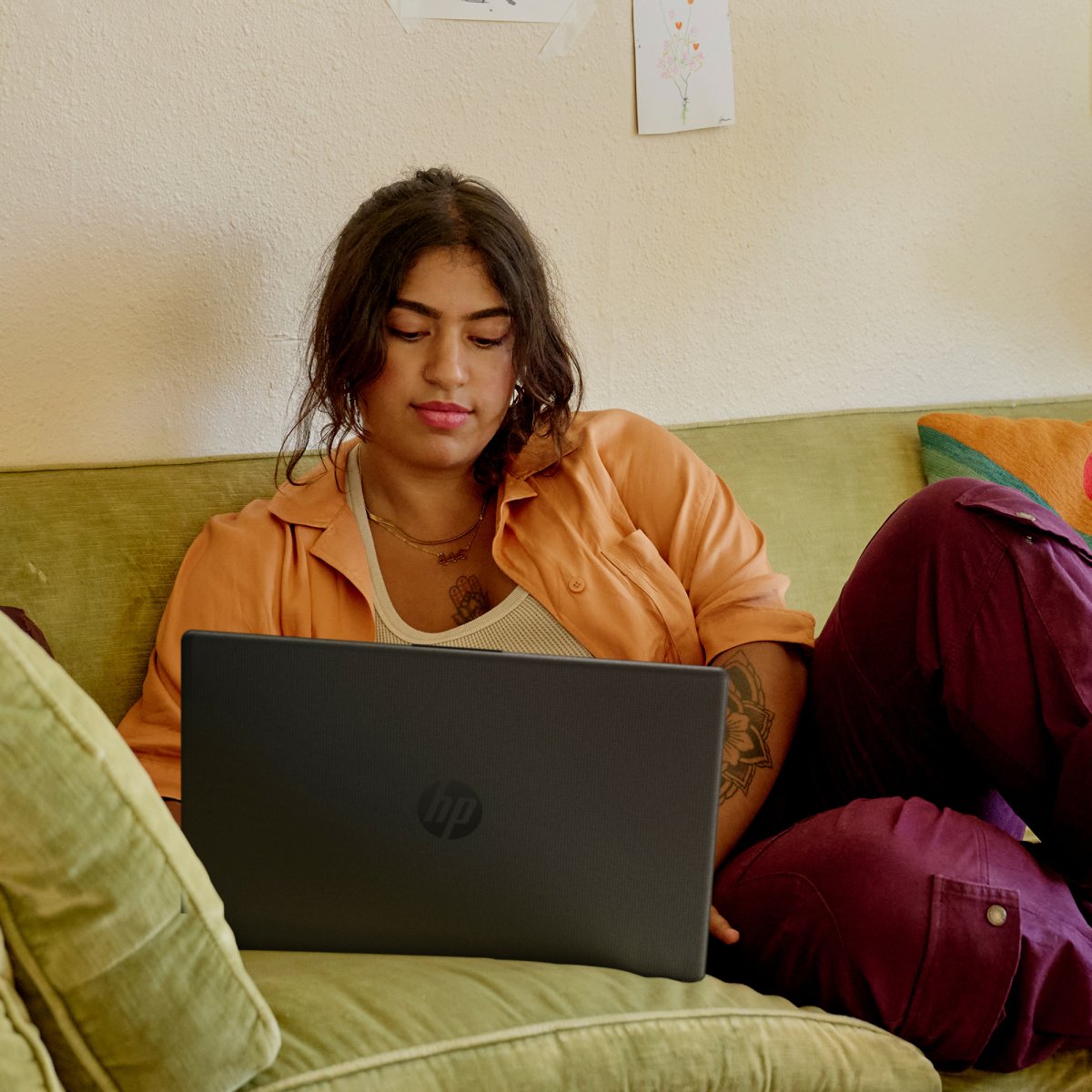 i5-1334U 16GB 512GB SSD 15.6" FHD IPS Intel Iris Xe Graphics Windows 11 Home - Silver - Image 6