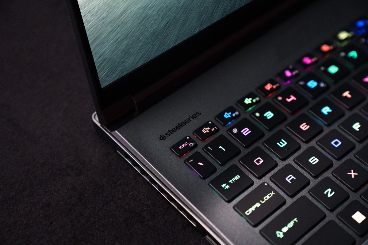 MSI Stealth 16 MERCEDES-AMG MOTORSPORT A13VG-238UK Intel® Core™ i9 i9-13900H Laptop 40.6 cm (16") UHD+ 32 GB DDR5-SDRAM 1 TB SSD NVIDIA GeForce RTX 4070 Wi-Fi 6E (802.11ax) Windows 11 Home Grey - Image 22