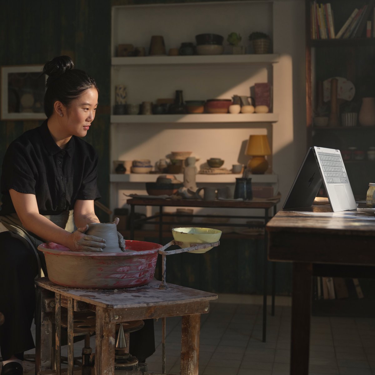 HP ENVY x360 14-fa0009na AMD Ryzen™ 5 8640HS Hybrid (2-in-1) 35.6 cm (14") Touchscreen 2K 16 GB LPDDR5-SDRAM 512 GB SSD Wi-Fi 6E (802.11ax) Windows 11 Home AI PC Silver - Image 18